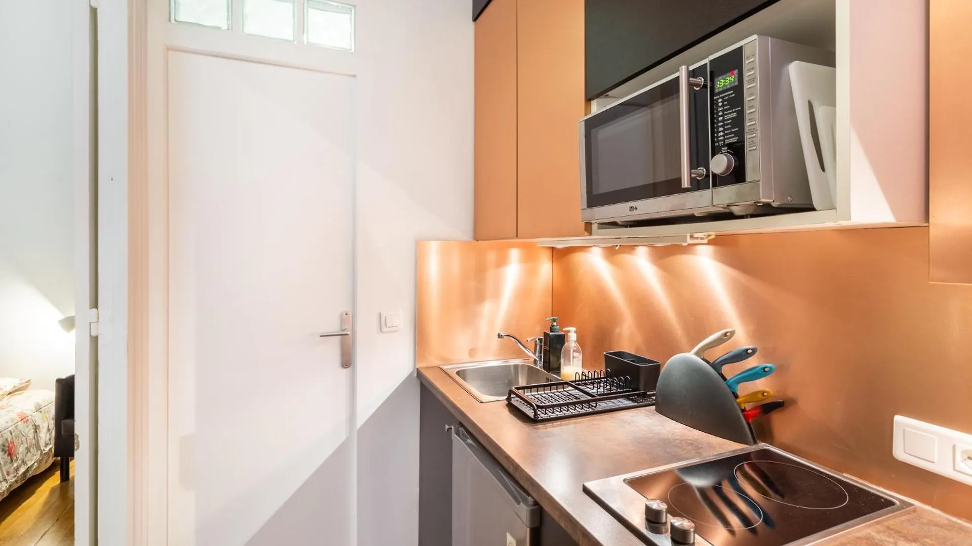Studio Bourdonnais Apartment Paris